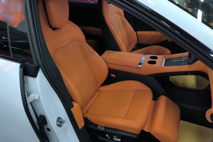Used Xiaomi Auto YU7 2025 Ultra-Long Range High-Performance All-Wheel-Drive Max Edition Right Front Seat