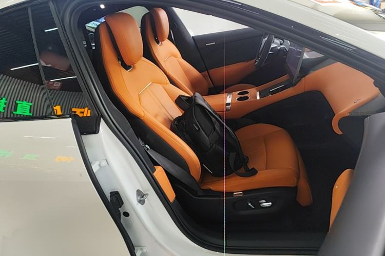 Used Xiaomi Auto YU7 2025 Ultra-Long Range High-Performance All-Wheel-Drive Max Edition Right Front Seat