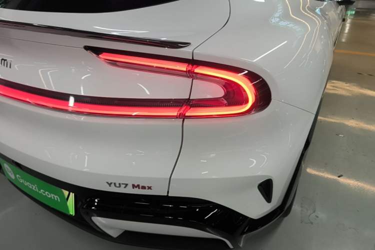 Used Xiaomi Auto YU7 2025 Ultra-Long Range High-Performance All-Wheel-Drive Max Edition Right Rear Taillight