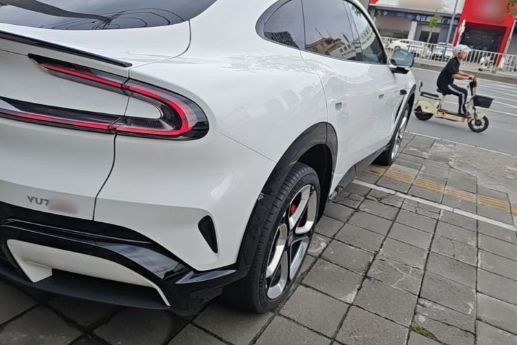 Used Xiaomi Auto YU7 2025 Ultra-Long Range High-Performance All-Wheel-Drive Max Edition Right Rear Taillight