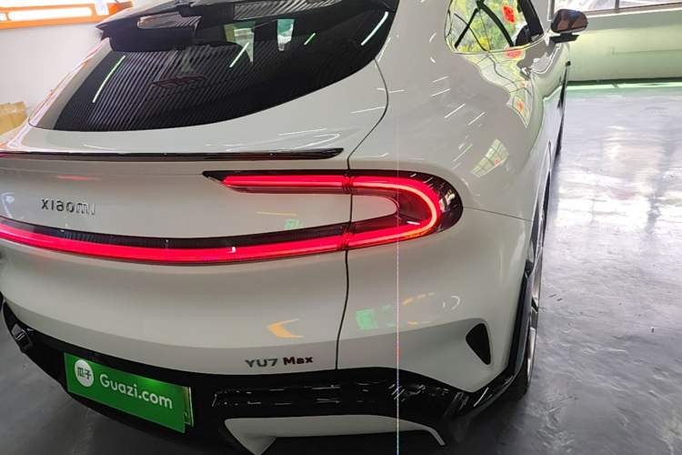 Used Xiaomi Auto YU7 2025 Ultra-Long Range High-Performance All-Wheel-Drive Max Edition Right Rear Taillight