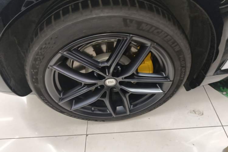 Used Xiaomi Auto YU7 2025 Ultra-Long Range High-Performance All-Wheel-Drive Max Edition Right Rear Wheel Hub