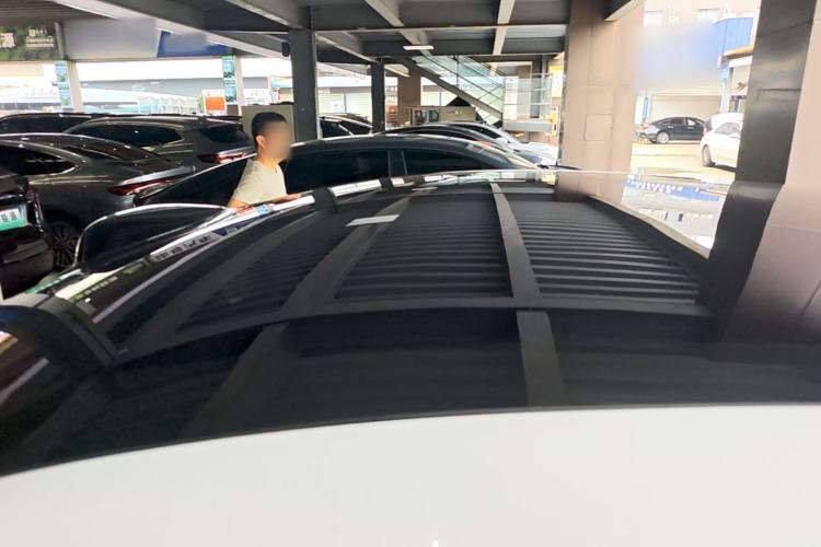 Used Xiaomi Auto YU7 2025 Ultra-Long Range Rear-Wheel Drive Version Roof
