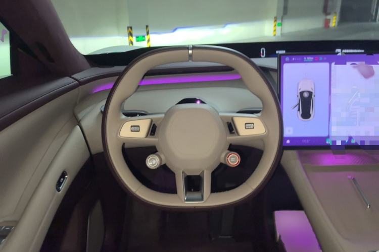 Used Xiaomi Auto YU7 2025 Ultra-Long Range High-Performance All-Wheel-Drive Max Edition Steering Wheel