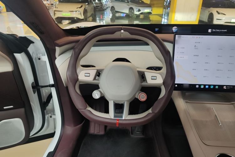 Used Xiaomi Auto YU7 2025 Ultra-Long Range High-Performance All-Wheel-Drive Max Edition Steering Wheel