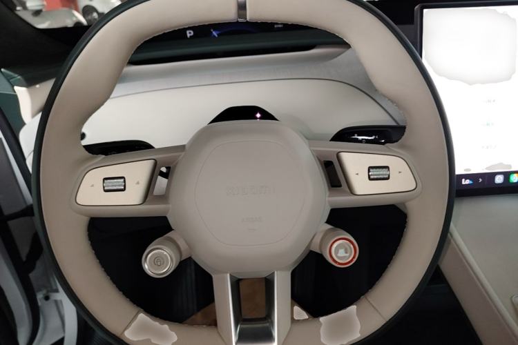 Used Xiaomi Auto YU7 2025 Ultra-Long Range High-Performance All-Wheel-Drive Max Edition Steering Wheel