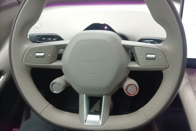Used Xiaomi Auto YU7 2025 Ultra-Long Range Rear-Wheel Drive Version Steering Wheel