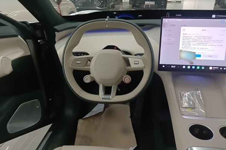 Used Xiaomi Auto YU7 2025 Ultra-Long Range Rear-Wheel Drive Version Steering Wheel