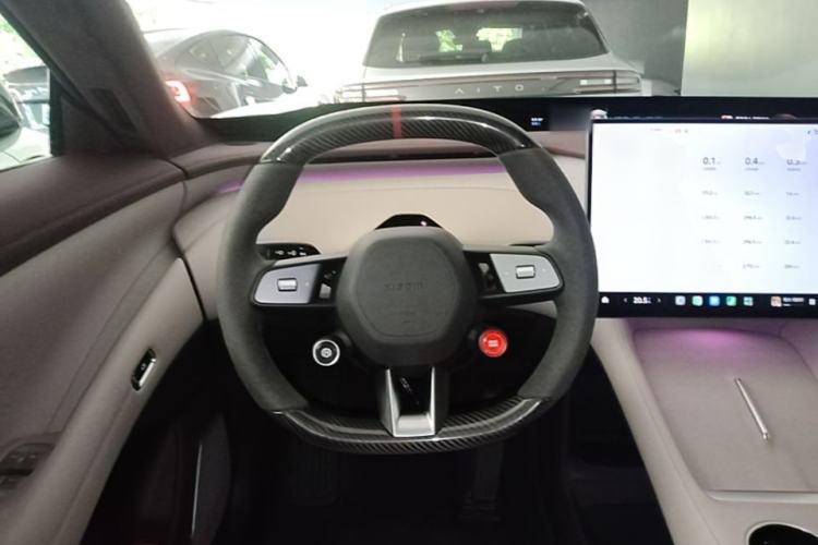 Used Xiaomi Auto YU7 2025 Ultra-Long Range High-Performance All-Wheel-Drive Max Edition Steering Wheel