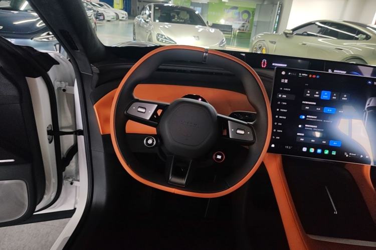 Used Xiaomi Auto YU7 2025 Ultra-Long Range High-Performance All-Wheel-Drive Max Edition Steering Wheel