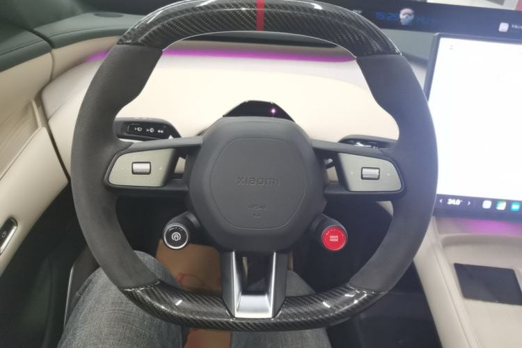 Used Xiaomi Auto YU7 2025 Ultra-Long Range High-Performance All-Wheel-Drive Max Edition Steering Wheel