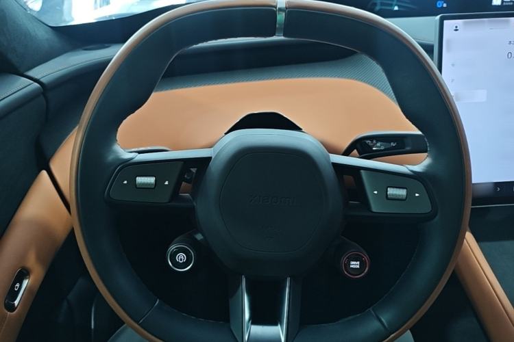 Used Xiaomi Auto YU7 2025 Ultra-Long Range High-Performance All-Wheel-Drive Max Edition Steering Wheel
