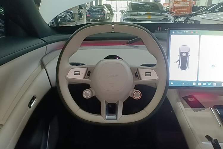 Used Xiaomi Auto YU7 2025 Ultra-Long Range Rear-Wheel Drive Version Steering Wheel