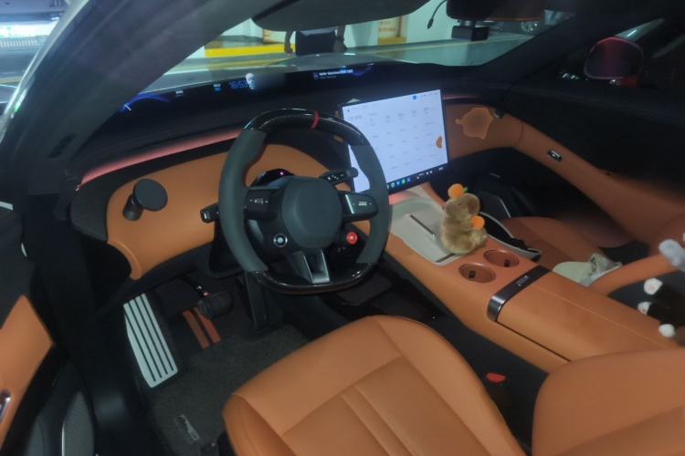 Used Xiaomi Auto YU7 2025 Ultra-Long Range High-Performance All-Wheel-Drive Max Edition Steering Wheel
