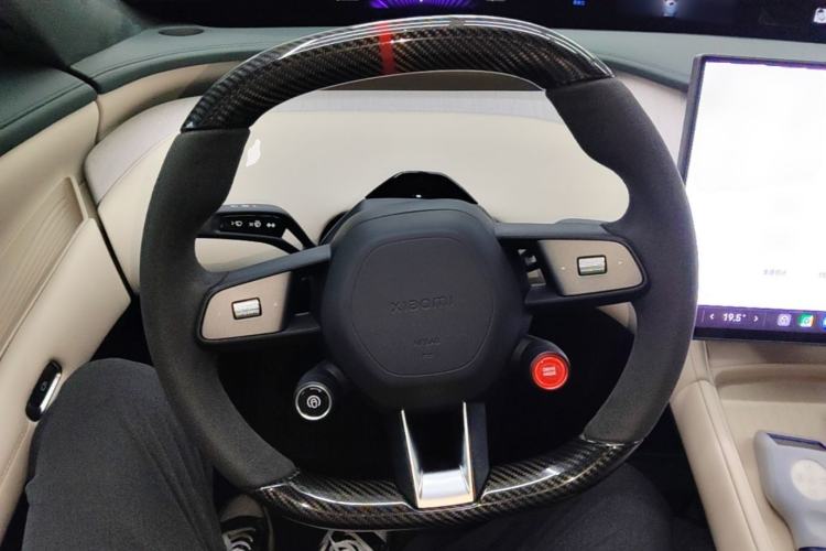 Used Xiaomi Auto YU7 2025 Ultra-Long Range High-Performance All-Wheel-Drive Max Edition Steering Wheel