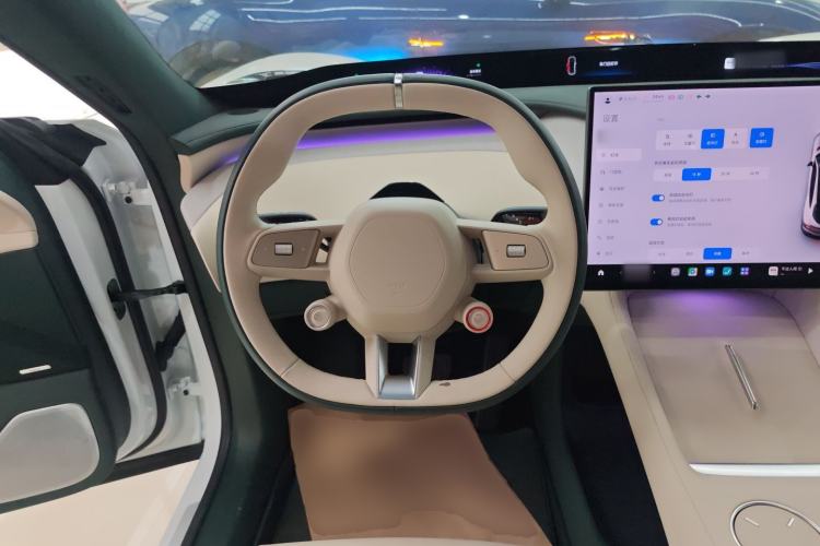 Used Xiaomi Auto YU7 2025 Ultra-Long Range High-Performance All-Wheel-Drive Max Edition Steering Wheel
