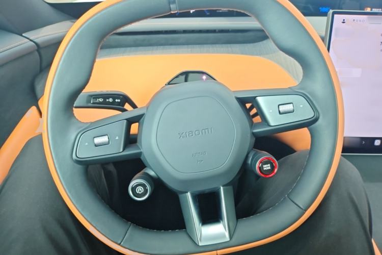 Used Xiaomi Auto YU7 2025 Ultra-Long Range Rear-Wheel Drive Version Steering Wheel