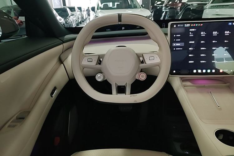 Used Xiaomi Auto YU7 2025 Ultra-Long Range Rear-Wheel Drive Version Steering Wheel