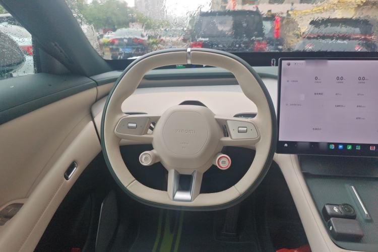 Used Xiaomi Auto YU7 2025 Ultra-Long Range Rear-Wheel Drive Version Steering Wheel