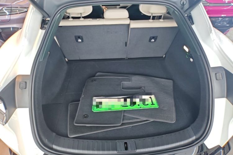 Used Xiaomi Auto YU7 2025 Ultra-Long Range High-Performance All-Wheel-Drive Max Edition Trunk