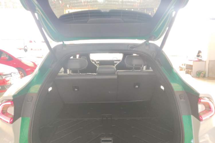 Used Xiaomi Auto YU7 2025 Ultra-Long Range Rear-Wheel Drive Version Trunk