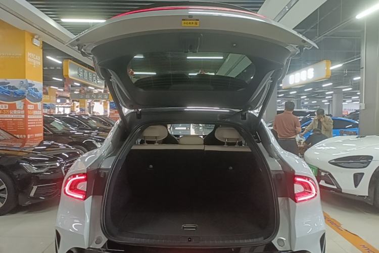 Used Xiaomi Auto YU7 2025 Ultra-Long Range All-Wheel Drive Pro Version Trunk