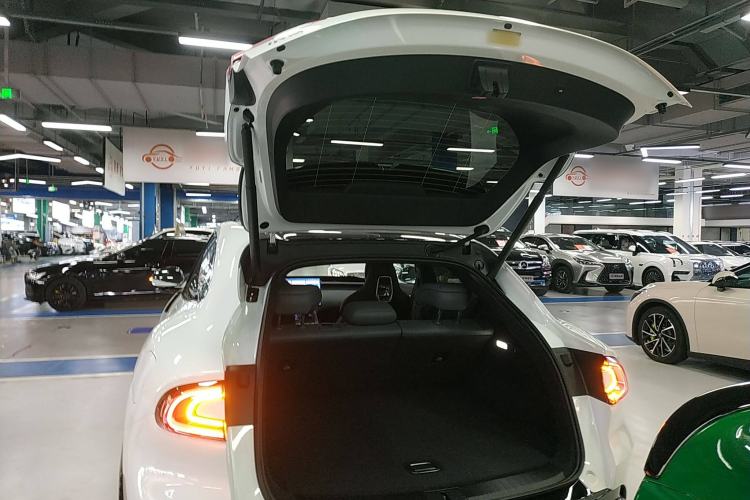 Used Xiaomi Auto YU7 2025 Ultra-Long Range Rear-Wheel Drive Version Trunk