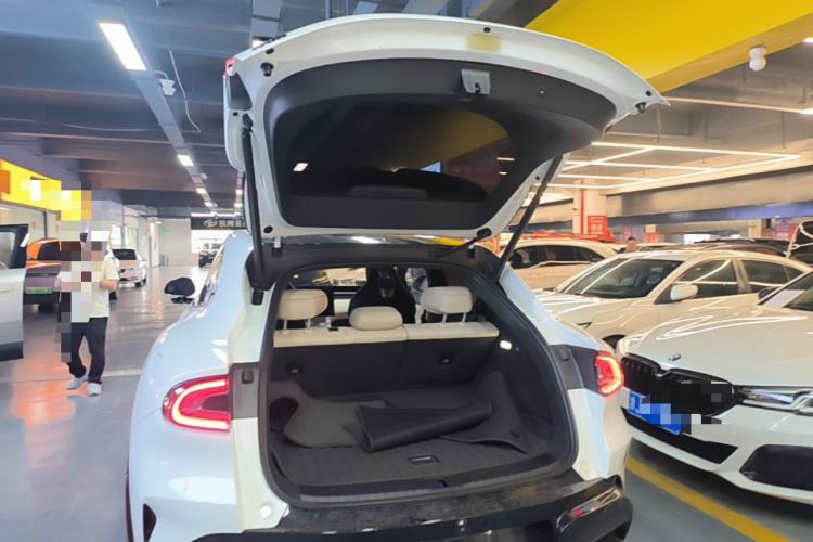 Used Xiaomi Auto YU7 2025 Ultra-Long Range High-Performance All-Wheel-Drive Max Edition Trunk