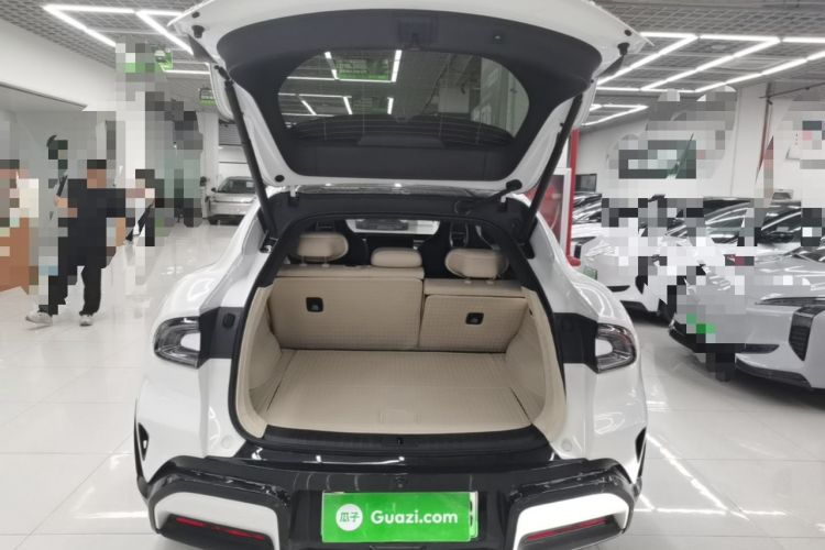 Used Xiaomi Auto YU7 2025 Ultra-Long Range High-Performance All-Wheel-Drive Max Edition Trunk