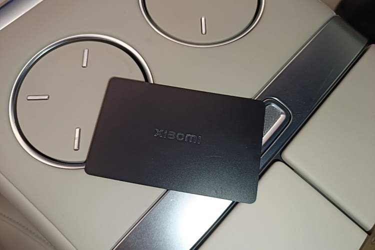 Used Xiaomi Auto YU7 2025 Ultra-Long Range High-Performance All-Wheel-Drive Max Edition Vehicle Key