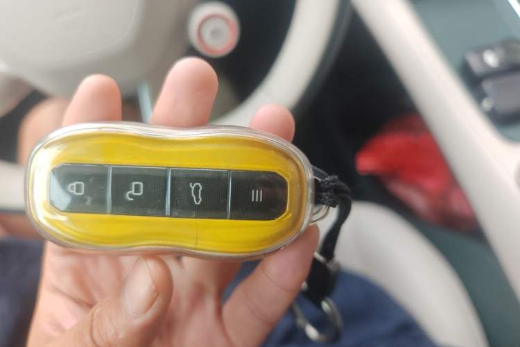 Used Xiaomi Auto YU7 2025 Ultra-Long Range Rear-Wheel Drive Version Vehicle Key