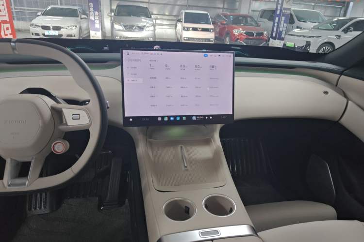 Used Xiaomi Auto YU7 2025 Ultra-Long Range Rear-Wheel Drive Version Audio And AC Panel