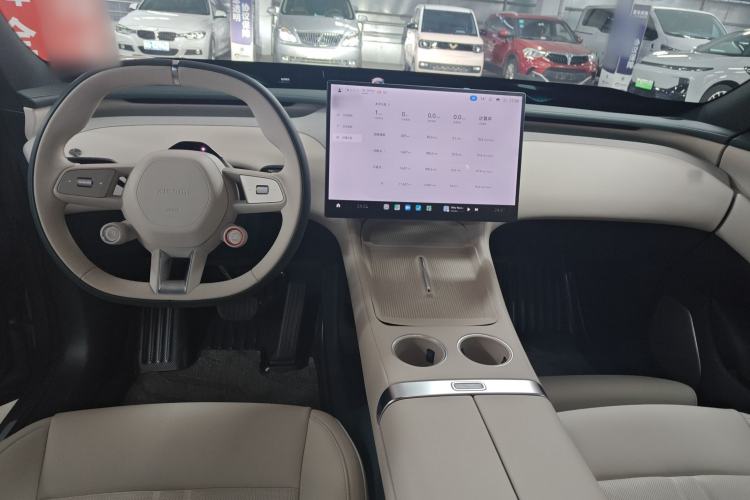 Used Xiaomi Auto YU7 2025 Ultra-Long Range Rear-Wheel Drive Version Center Console