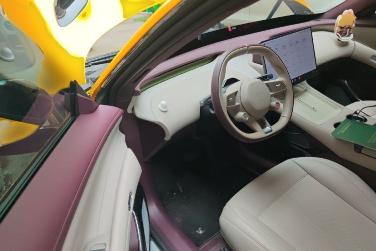 Used Xiaomi Auto YU7 2025 Ultra-Long Range Rear-Wheel Drive Version Driver Seat