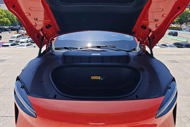 Used Xiaomi Auto YU7 2025 Ultra-Long Range High-Performance All-Wheel-Drive Max Edition Engine Bay