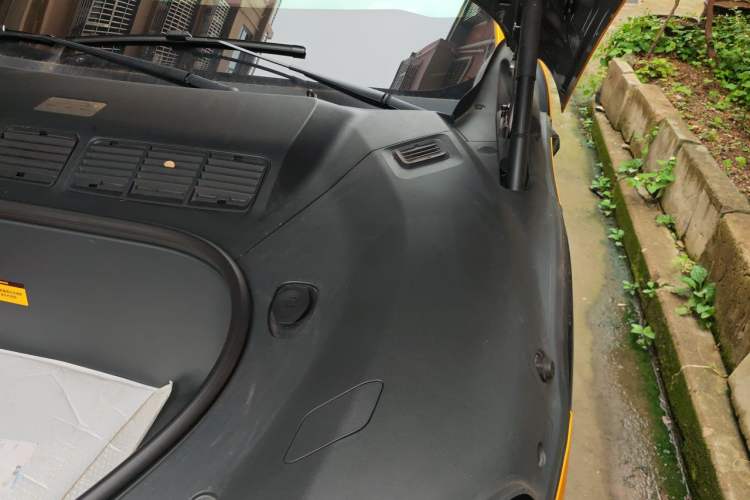 Used Xiaomi Auto YU7 2025 Ultra-Long Range Rear-Wheel Drive Version Engine Bay Left
