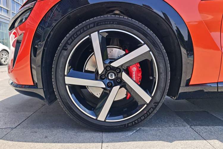 Used Xiaomi Auto YU7 2025 Ultra-Long Range High-Performance All-Wheel-Drive Max Edition Exterior 4