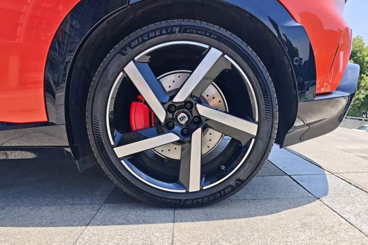 Used Xiaomi Auto YU7 2025 Ultra-Long Range High-Performance All-Wheel-Drive Max Edition Exterior 5