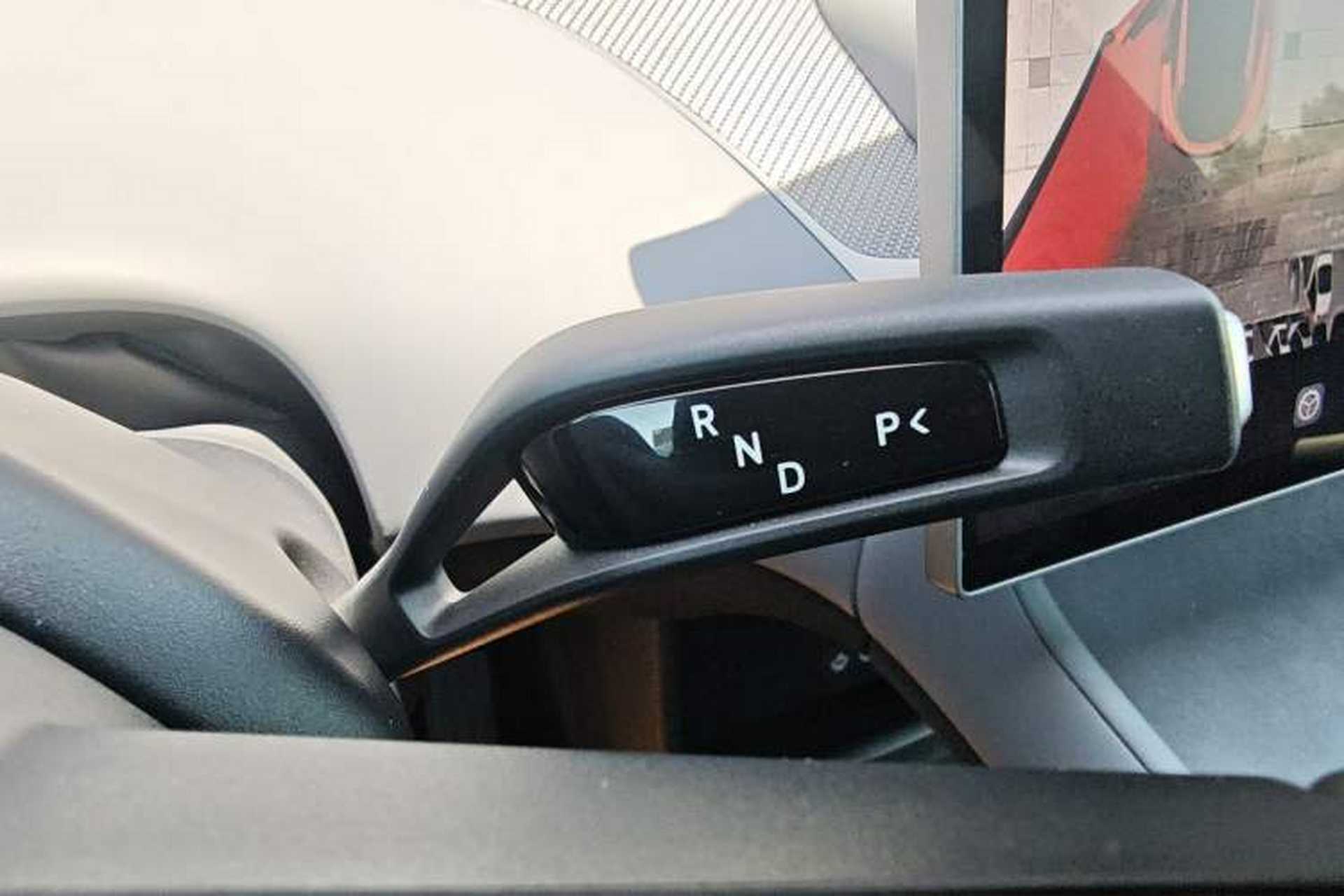 Used Xiaomi Auto YU7 2025 Ultra-Long Range High-Performance All-Wheel-Drive Max Edition Gear Lever