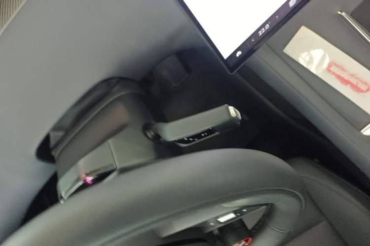 Used Xiaomi Auto YU7 2025 Ultra-Long Range High-Performance All-Wheel-Drive Max Edition Gear Lever