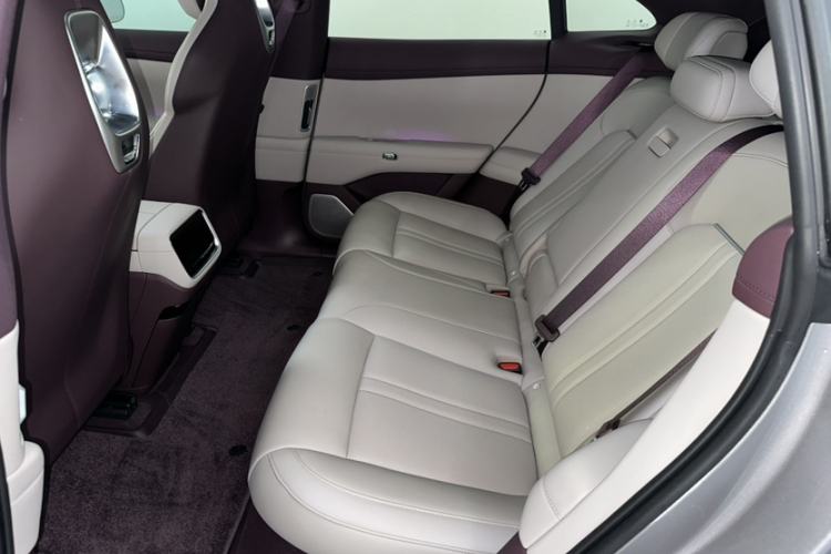 Used Xiaomi Auto YU7 2025 Ultra-Long Range Rear-Wheel Drive Version Interior 7