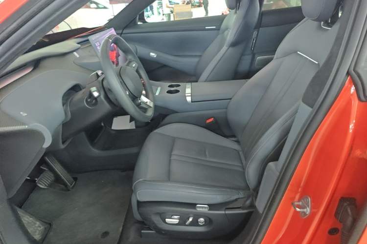 Used Xiaomi Auto YU7 2025 Ultra-Long Range High-Performance All-Wheel-Drive Max Edition Left Front Seat