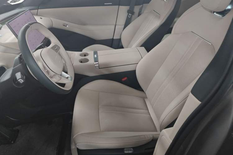 Used Xiaomi Auto YU7 2025 Ultra-Long Range Rear-Wheel Drive Version Left Front Seat