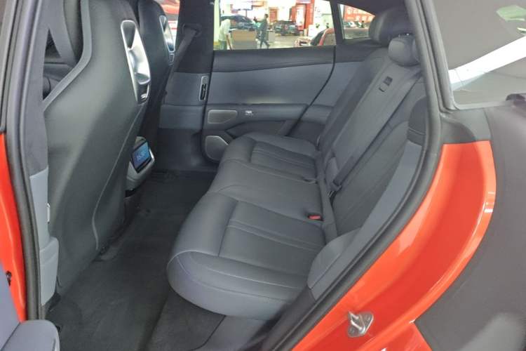 Used Xiaomi Auto YU7 2025 Ultra-Long Range High-Performance All-Wheel-Drive Max Edition Left Rear Seat