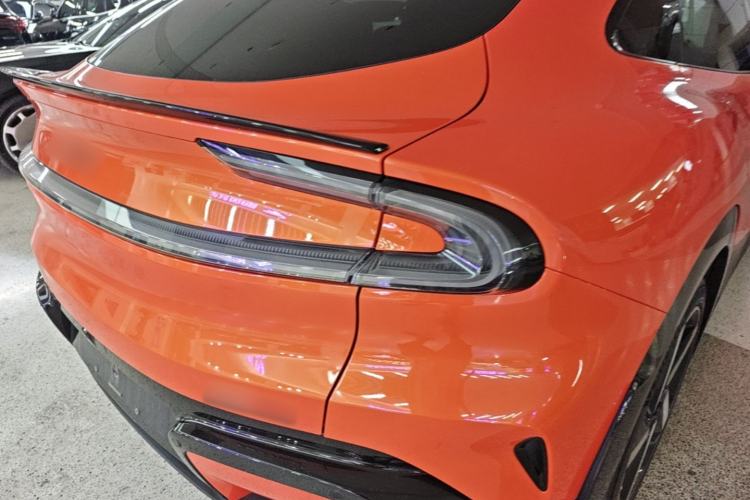 Used Xiaomi Auto YU7 2025 Ultra-Long Range High-Performance All-Wheel-Drive Max Edition Right Rear Taillight