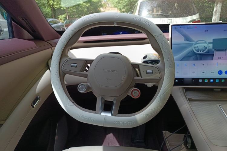Used Xiaomi Auto YU7 2025 Ultra-Long Range Rear-Wheel Drive Version Steering Wheel
