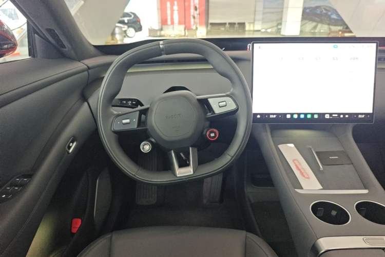 Used Xiaomi Auto YU7 2025 Ultra-Long Range High-Performance All-Wheel-Drive Max Edition Steering Wheel
