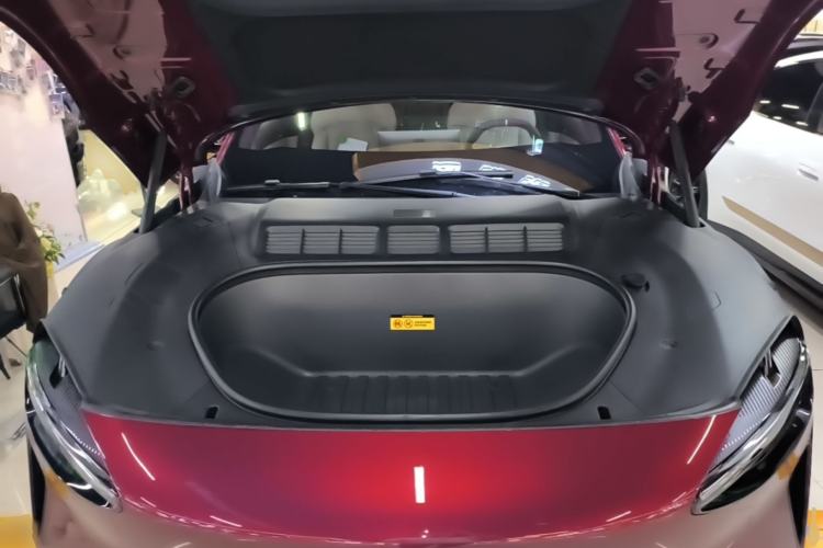 Used Xiaomi Auto YU7  Engine Bay