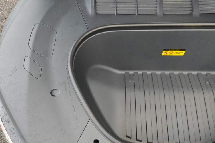 Used Xiaomi Auto YU7  Engine Bay Right