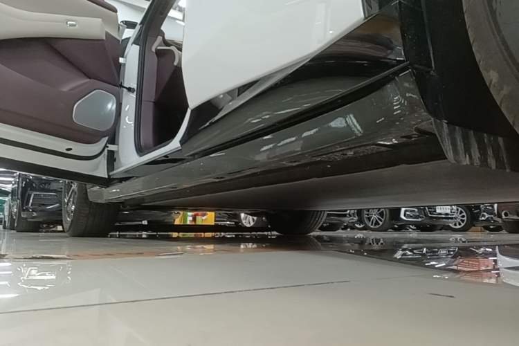 Used Xiaomi Auto YU7 2026 Standard Edition Left Side Sill